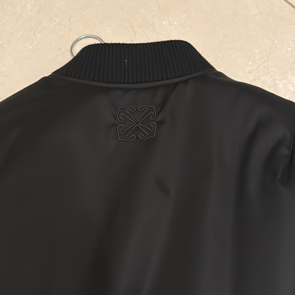 Off white, Black bomber with frontal zip closure women. Size M - Picture 5 of 10